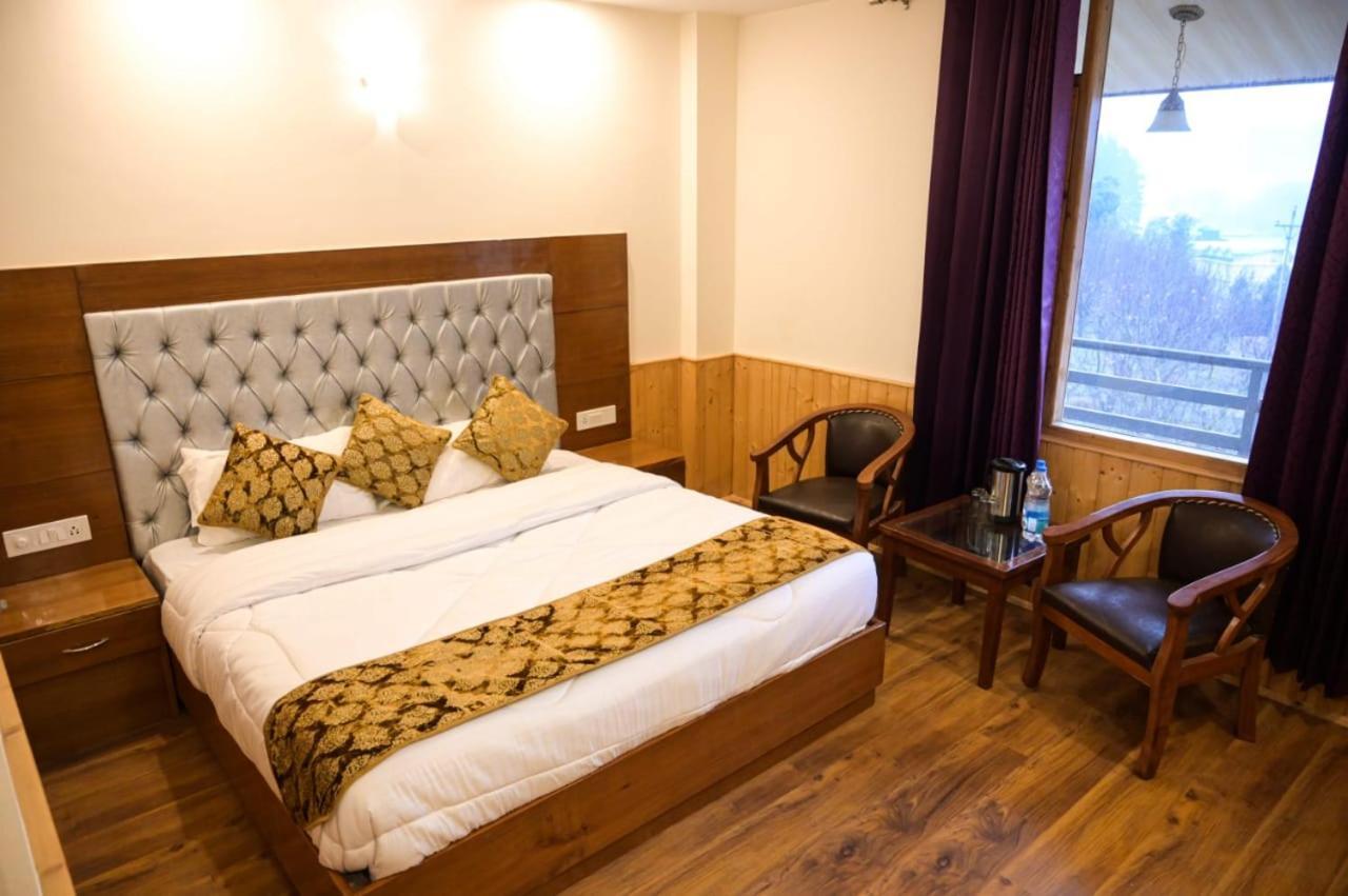 מנאלי Lotus Inn Rohtang View מראה חיצוני תמונה